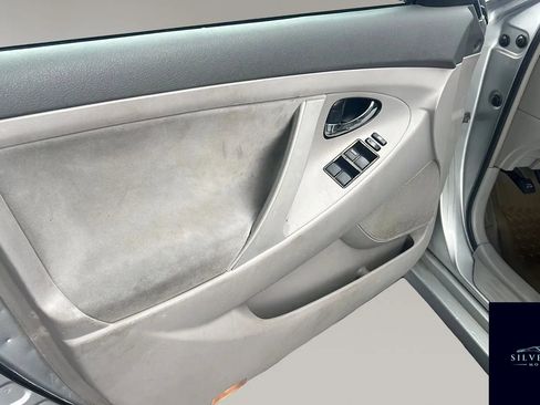 Used 2007 Toyota Camry LE image 29