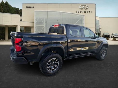 Used 2024 Chevrolet Colorado ZR2 w/ Technology Package image 5