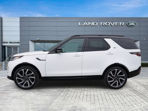 New 2024 Land Rover Discovery Metropolitan Edition image 5
