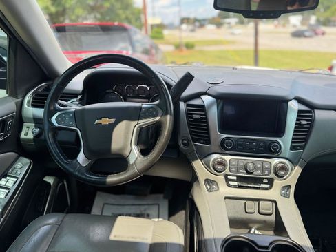Used 2020 Chevrolet Tahoe LT AWD/4WD image 17