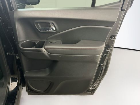 Used 2020 Honda Ridgeline Black Edition image 32
