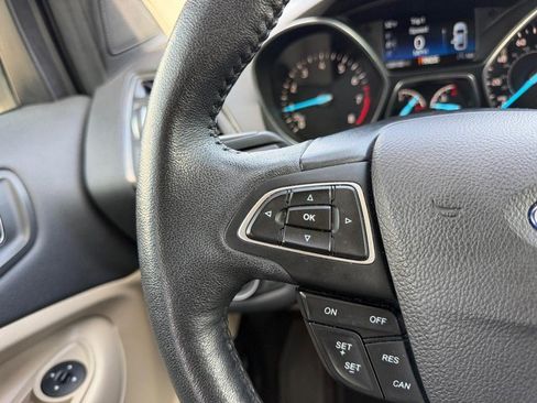 Used 2018 Ford Escape SEL FWD image 12