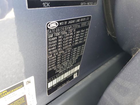 Used 2020 Land Rover Discovery HSE image 28