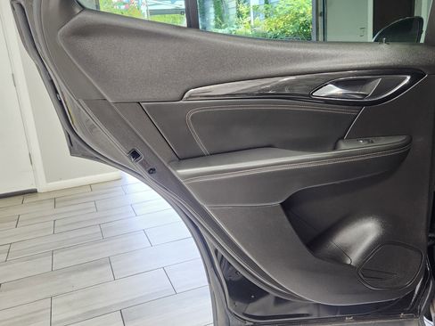 Used 2023 Buick Envision Preferred image 12