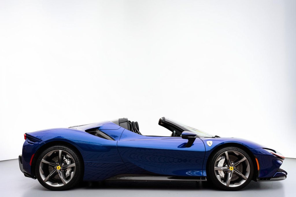 Used 2024 Ferrari SF90 Spider AWD/4WD image 3