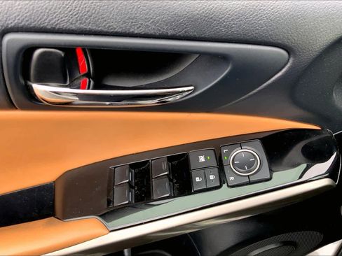 Used 2016 Lexus IS 300 AWD image 35