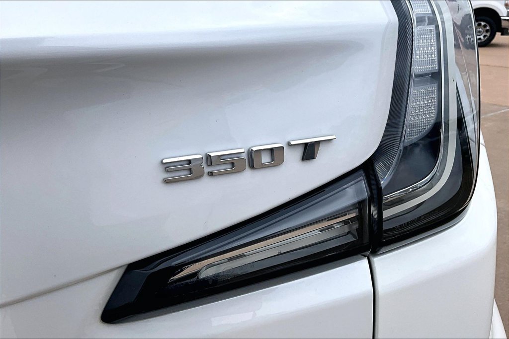 Used 2025 Cadillac XT4 Sport FWD image 33