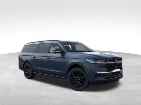 New 2025 Lincoln Navigator L Reserve w/ Jet Appearance Package image 37