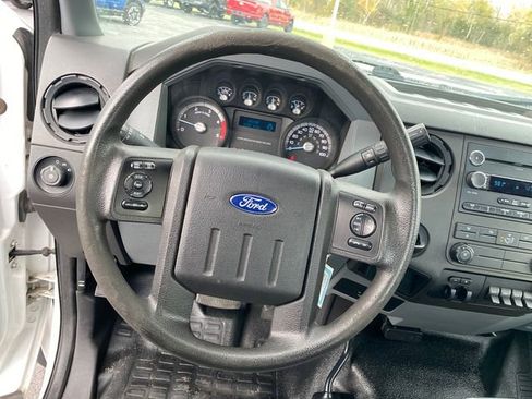 Used 2015 Ford F550 4x4 Regular Cab Super Duty image 19