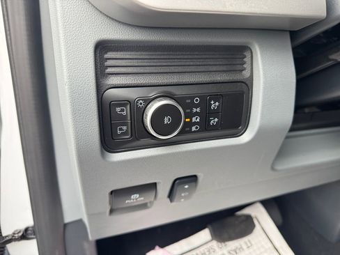 New 2025 Ford F450 XLT w/ XLT Value Package image 29