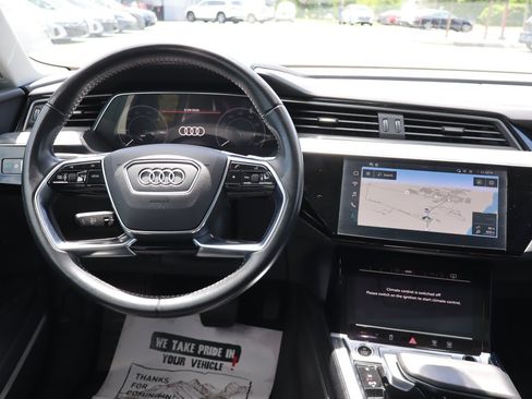 Used 2021 Audi e-tron Prestige w/ Prestige Package AWD/4WD image 10