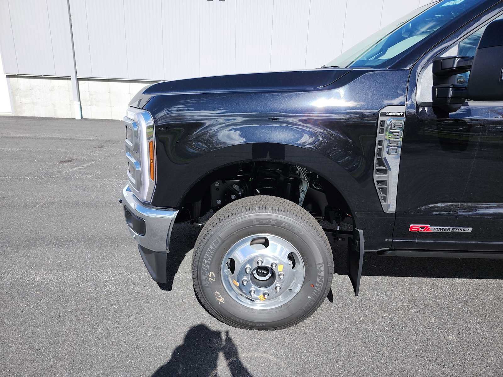 New 2027 Ford F350 Lariat w/ Lariat Ultimate Package AWD/4WD image 10