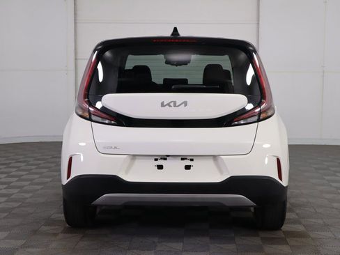 Used 2023 Kia Soul S image 6