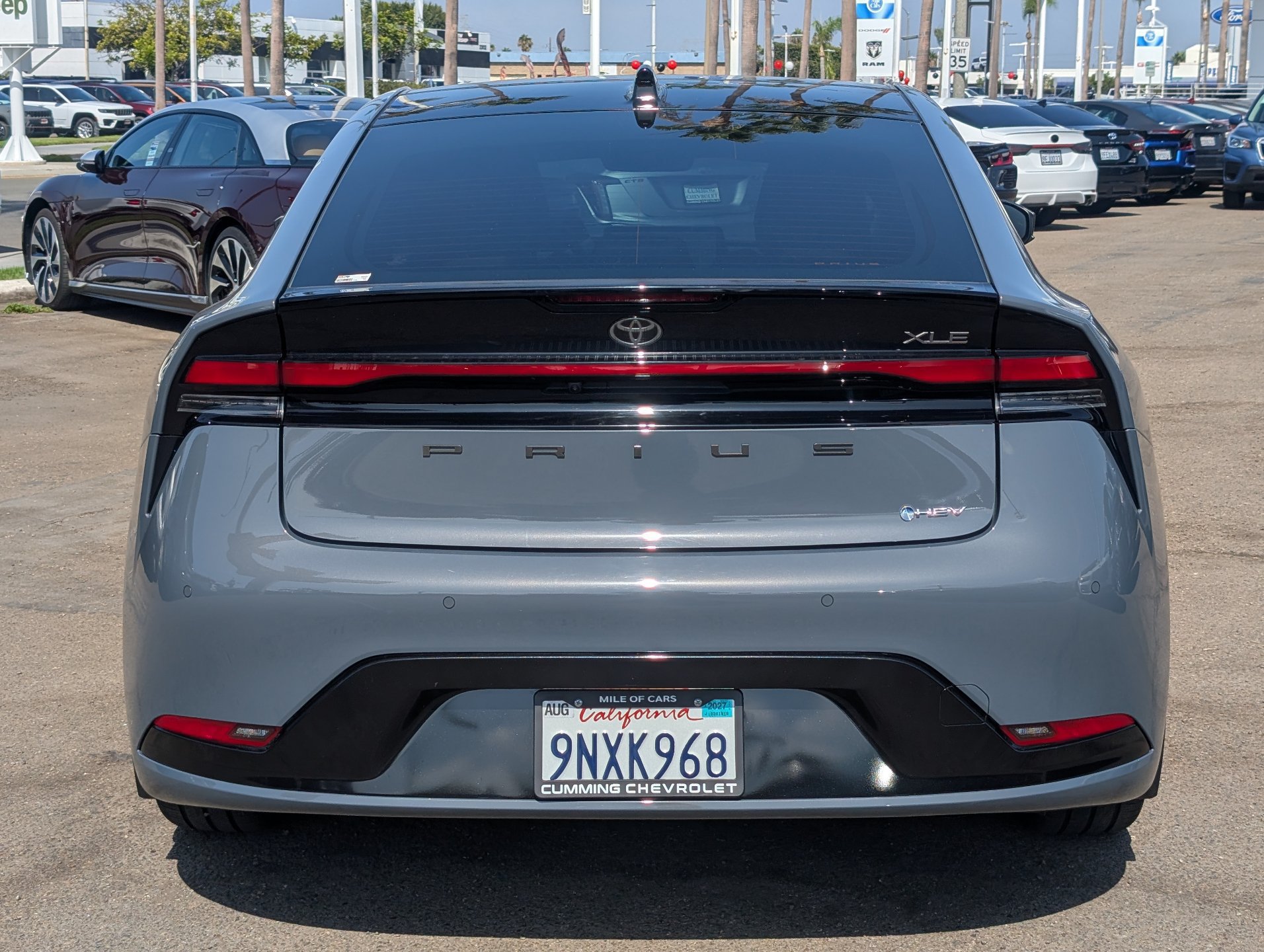 Used 2024 Toyota Prius XLE FWD image 9