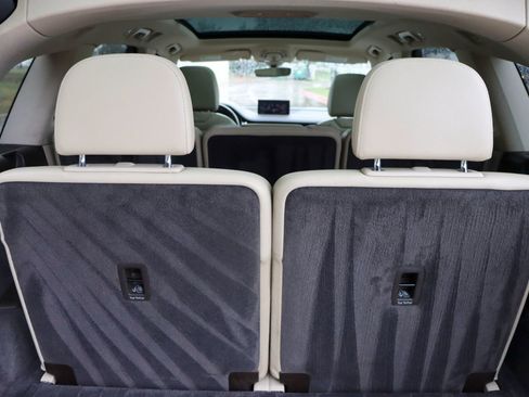 Used 2018 Audi Q7 3.0T Prestige image 29