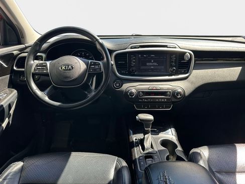 Used 2019 Kia Sorento EX AWD/4WD image 12