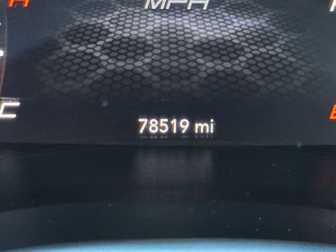 Used 2018 Dodge Charger R/T w/ Plus Group image 31