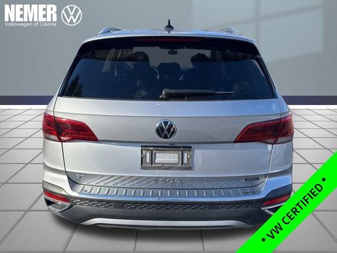 Certified 2023 Volkswagen Taos SE w/ Panoramic Sunroof Package image 8