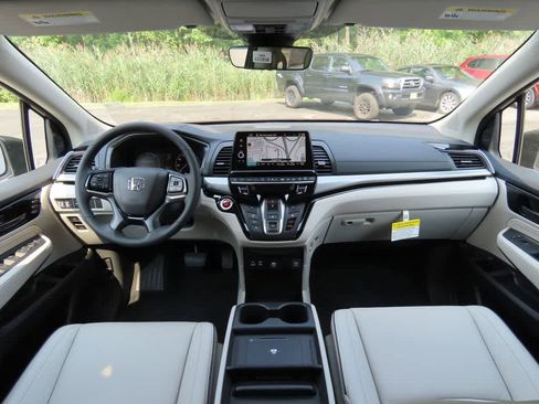 New 2026 Honda Odyssey Touring image 20