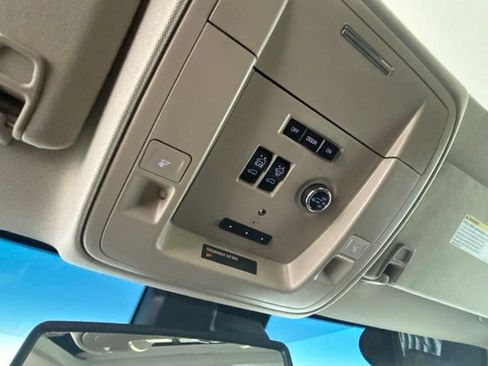 Used 2017 Chevrolet Tahoe Premier AWD/4WD image 19