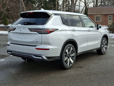 New 2026 Mitsubishi Outlander SE AWD/4WD image 4