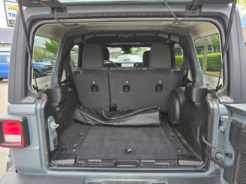 Used 2024 Jeep Wrangler Unlimited Sport AWD/4WD image 18