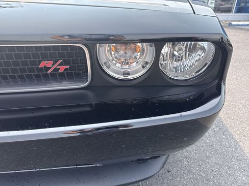 Used 2013 Dodge Challenger R/T Plus RWD image 9