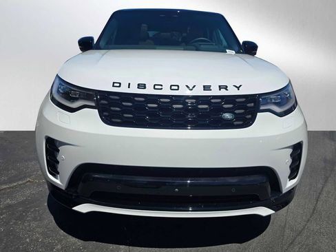 Certified 2025 Land Rover Discovery Dynamic SE image 7