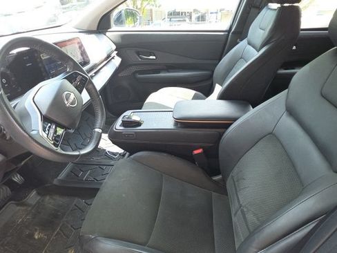 Certified 2023 Nissan Ariya FWD image 12