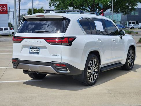 Used 2025 Lexus LX 600 4WD w/ Accessory Package (2T) image 7