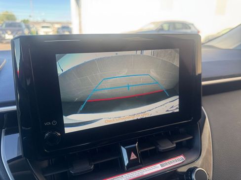 Used 2025 Toyota Corolla LE image 17