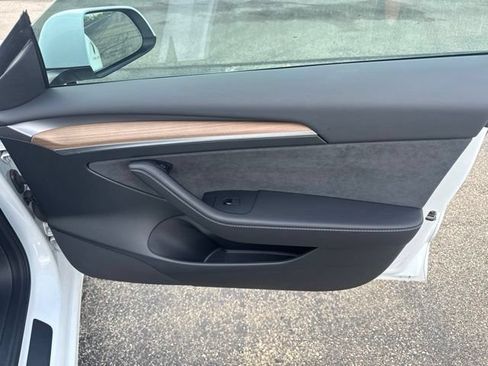 Used 2023 Tesla Model 3 Standard Range RWD image 14