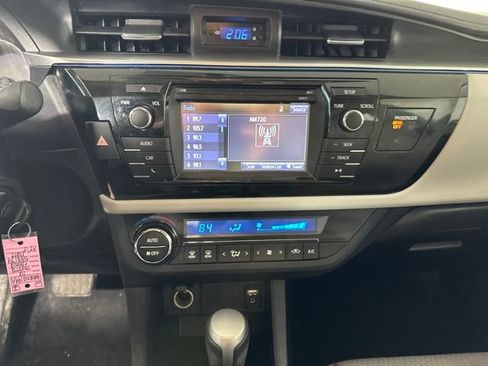 Used 2016 Toyota Corolla LE image 21