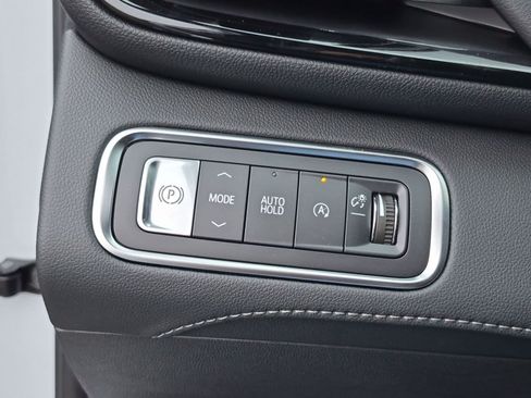 New 2026 Buick Enclave Avenir w/ Super Cruise Package FWD image 18