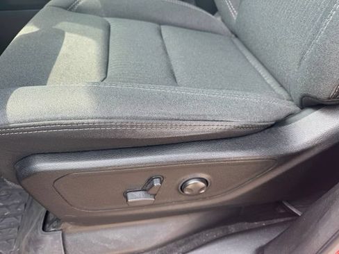 Used 2022 RAM 1500 Big Horn AWD/4WD image 9