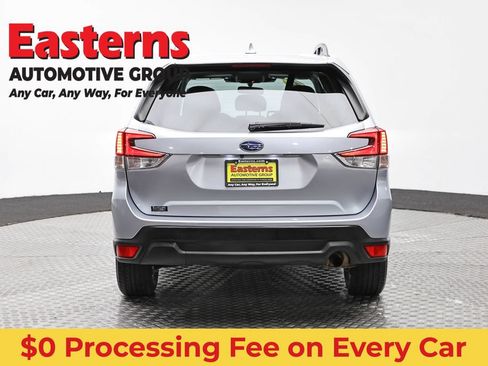 Used 2023 Subaru Forester Premium AWD/4WD image 6