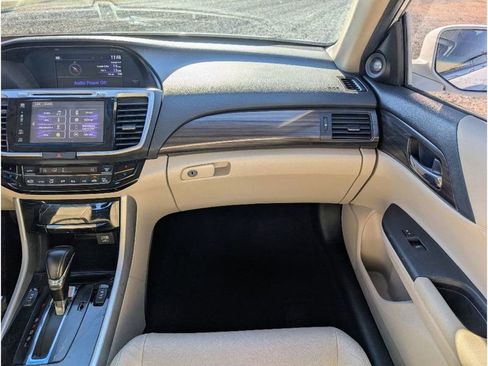 Used 2016 Honda Accord EX-L image 30