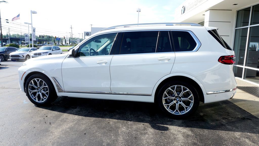 New 2027 BMW X7 xDrive40i w/ Executive Package AWD/4WD image 8