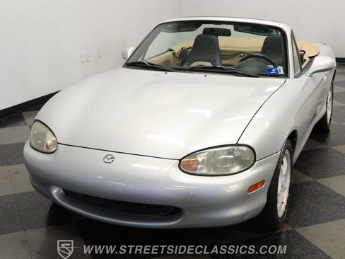Used 1999 MAZDA MX-5 Miata image 16