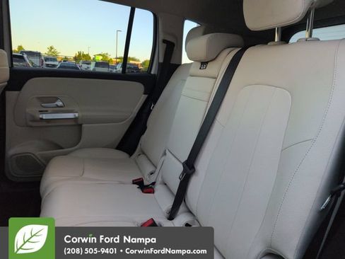 Used 2020 Mercedes-Benz GLB 250 4MATIC image 25