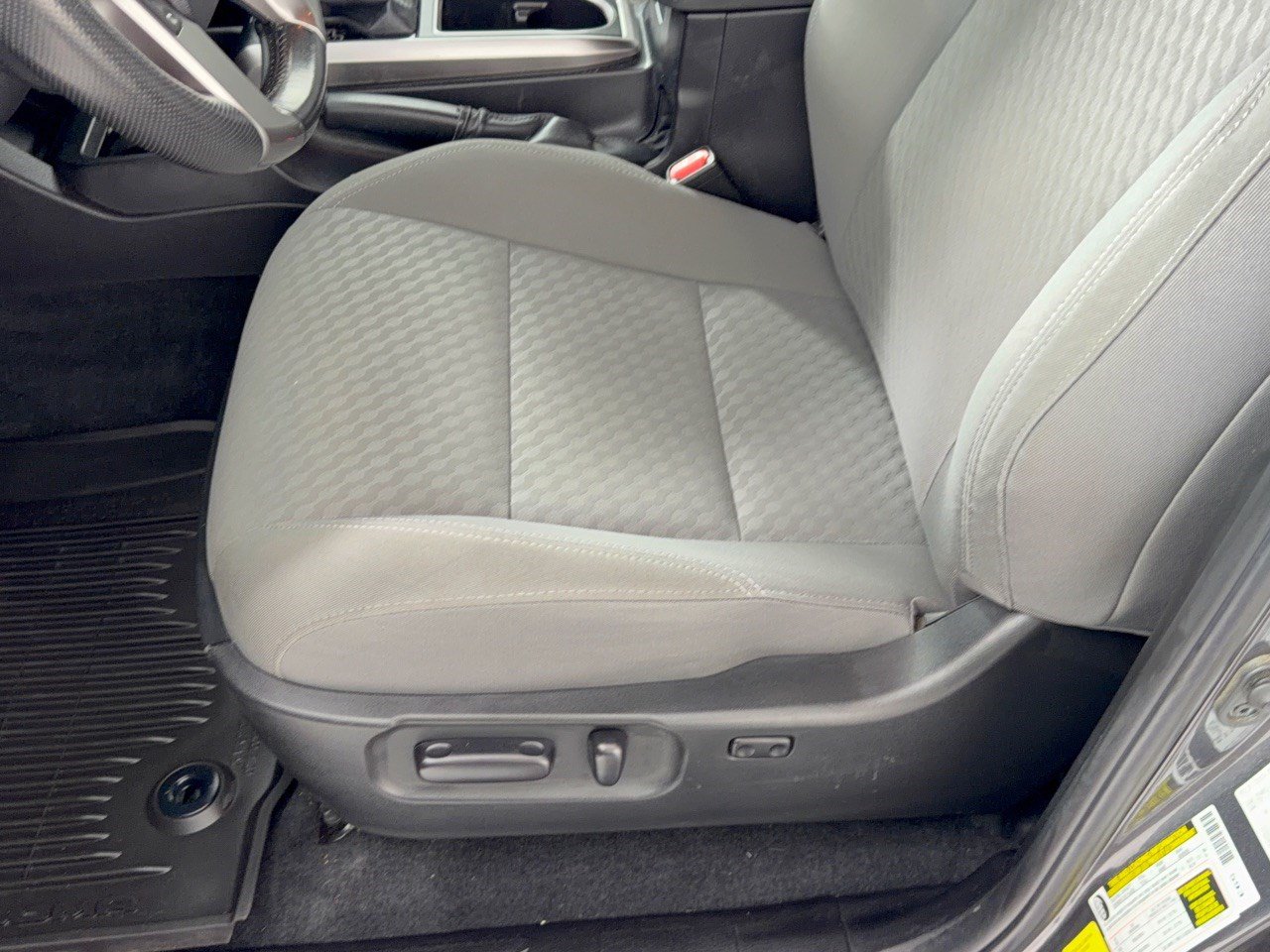 Used 2023 Toyota Tacoma SR5 RWD image 16
