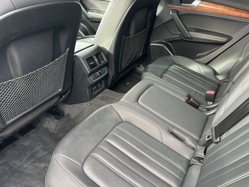 Used 2021 Audi Q5 Premium Plus w/ Premium Plus Package image 15