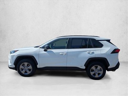 Used 2022 Toyota RAV4 LE AWD/4WD image 9