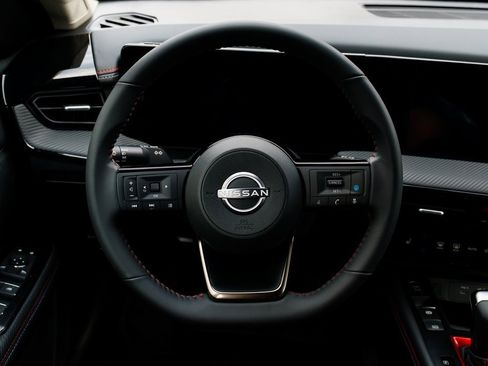 New 2026 Nissan Kicks SR w/ Cold Weather Package image 11