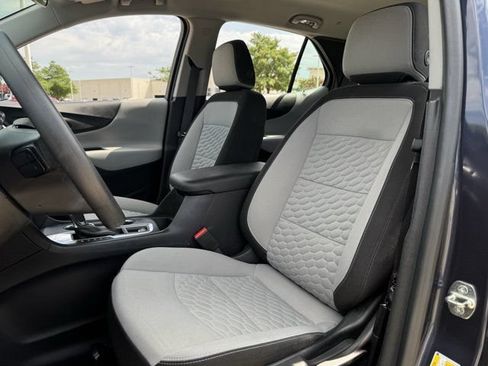 Used 2019 Chevrolet Equinox LS FWD image 27