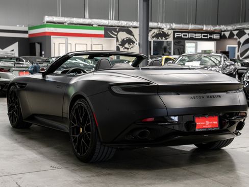 Used 2025 Aston Martin DB12 Convertible RWD image 6