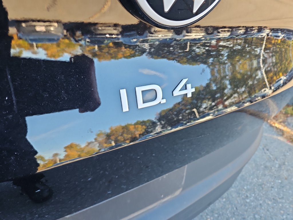 Used 2023 Volkswagen ID.4 Pro AWD/4WD image 4
