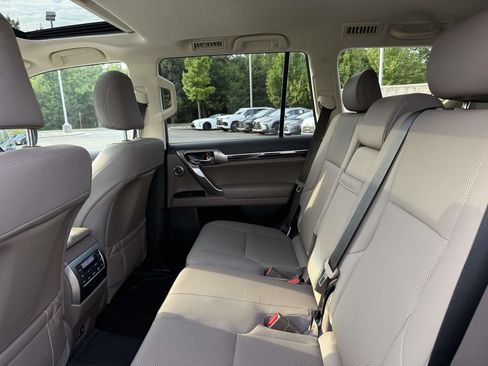 Used 2023 Lexus GX 460 Premium w/ Premium Plus Package AWD/4WD image 18