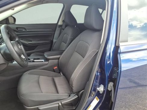 Used 2023 Nissan Altima 2.5 S FWD image 12