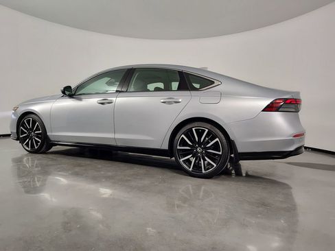 Used 2025 Honda Accord Touring image 6